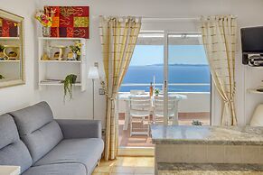 Apartment With Furnished Terrace