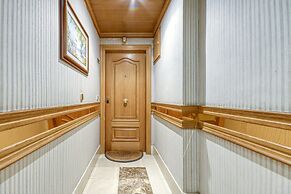 Beautiful Apartment With View