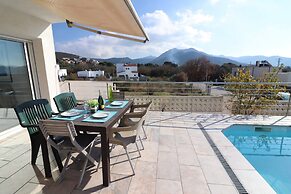 Beautiful Apartment With View