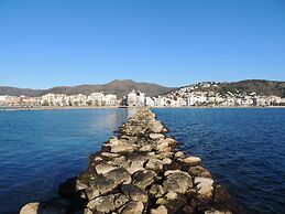 Apartment in Roses Near Beach