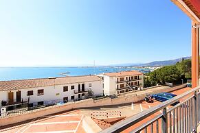 Apartment in Roses Near Beach