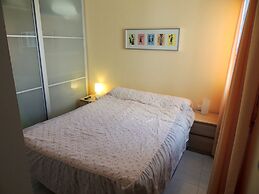 Beautiful Apartment in Roses With Terrace