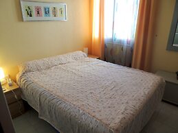 Beautiful Apartment in Roses With Terrace