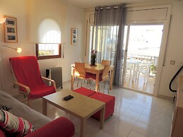 Beautiful Apartment in Roses With Terrace