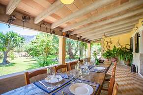 Pretty Villa With View