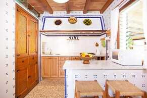 Pretty Villa With View