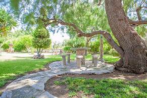 Pretty Villa With View