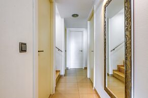 Pretty Apartment With Balcony