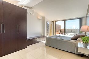 Pretty Apartment With Balcony