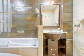 Beautiful Apartment With View