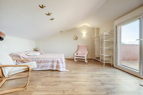 Beautiful Apartment With View