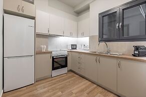 Phaedrus Living Pagkrati Modern Grove