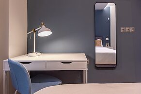 Phaedrus Living Pagkrati Modern Grove