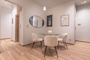 Phaedrus Living Pagkrati Modern Grove