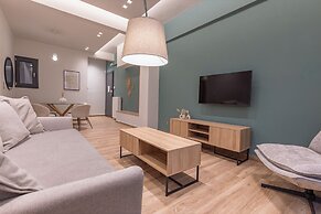 Phaedrus Living Pagkrati Modern Grove