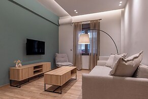 Phaedrus Living Pagkrati Modern Grove