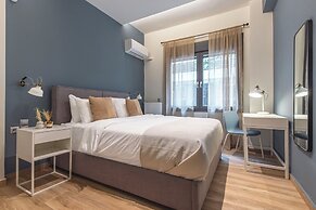 Phaedrus Living Pagkrati Modern Grove