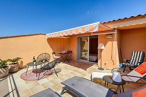 Apartment in El Mas Isaac With Pool