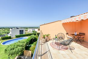 Apartment in El Mas Isaac With Pool