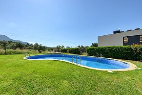 Apartment in El Mas Isaac With Pool