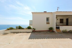 Pretty Apartment With Balcony