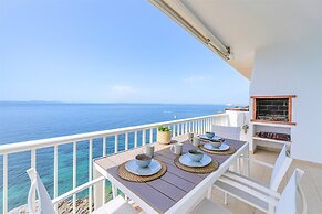Pretty Apartment With Balcony