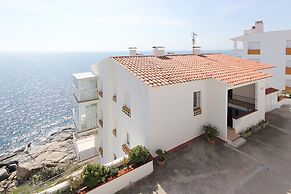 Pretty Apartment With Balcony