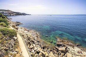 Pretty Apartment With Balcony