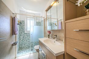 Pretty Apartment With Balcony