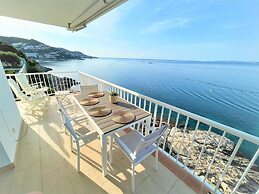 Pretty Apartment With Balcony