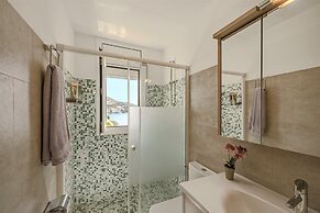 Pretty Apartment With Balcony