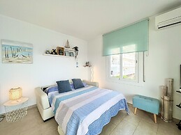 Pretty Apartment With Balcony