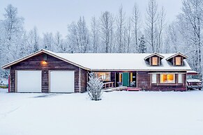 Home 20 Mi to Anchorage & Chugach State Park!