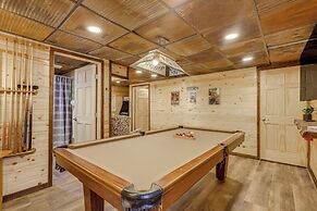 Family-friendly Cabin w/ Hot Tub in Gatlinburg!