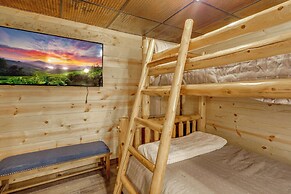 Family-friendly Cabin w/ Hot Tub in Gatlinburg!