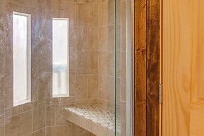 Family-friendly Cabin w/ Hot Tub in Gatlinburg!