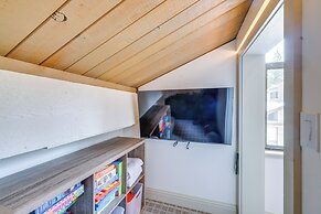 2 Mi to Kings Beach: Lake Tahoe Townhome