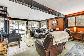 11 Mi to Sugarbush: Eclectic Ski House w/ Hot Tub!