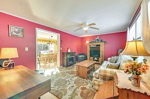 Game Room & Yard: Charming North Creek Home!