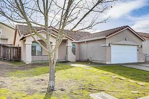 17 Mi to Napa: Spacious Vallejo Family Home!