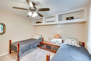 Knoxville Home: On-site Hiking & Outdoor Kitchen!