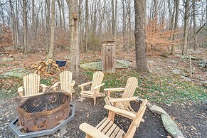 Knoxville Home: On-site Hiking & Outdoor Kitchen!