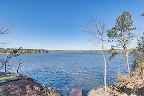 Private Lakeview Haven in Rockford