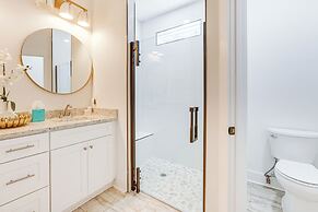 Private Lakeview Haven in Rockford