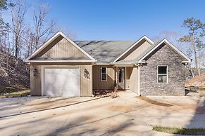 Private Lakeview Haven in Rockford