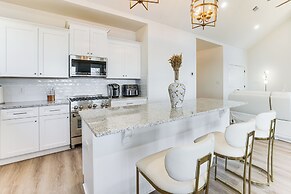 Private Lakeview Haven in Rockford