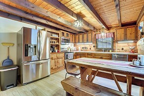 Family-friendly Tyrone Cabin w/ Deck Near Hiking