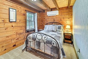 Family-friendly Tyrone Cabin w/ Deck Near Hiking