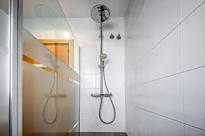 Centrally Heated Apt. in Roses