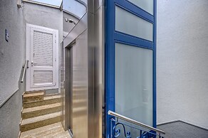 Centrally Heated Apt. in Roses